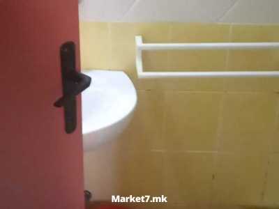 Se iznajmuvaat sobi so kupatila vo Ohrid